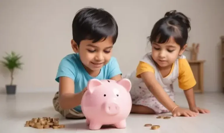 kids keep money in piggy bank